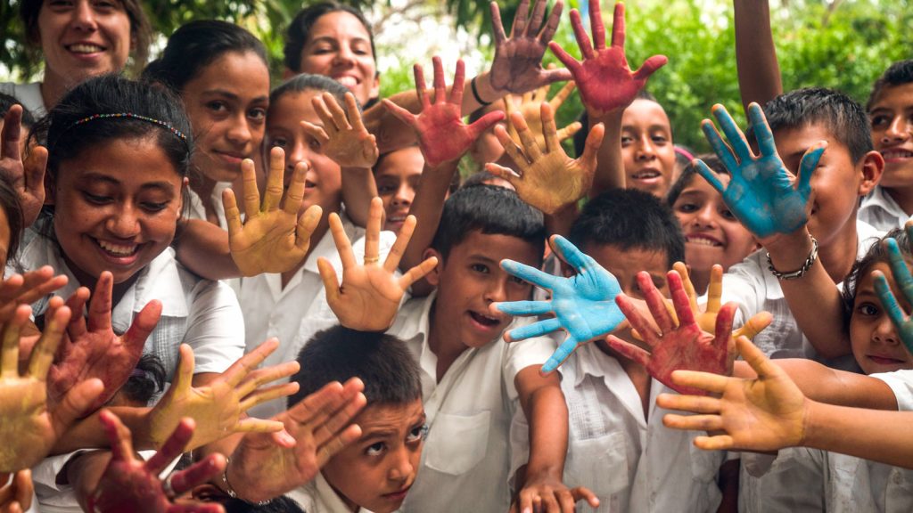 Niños de la Fundación Cerro Verde